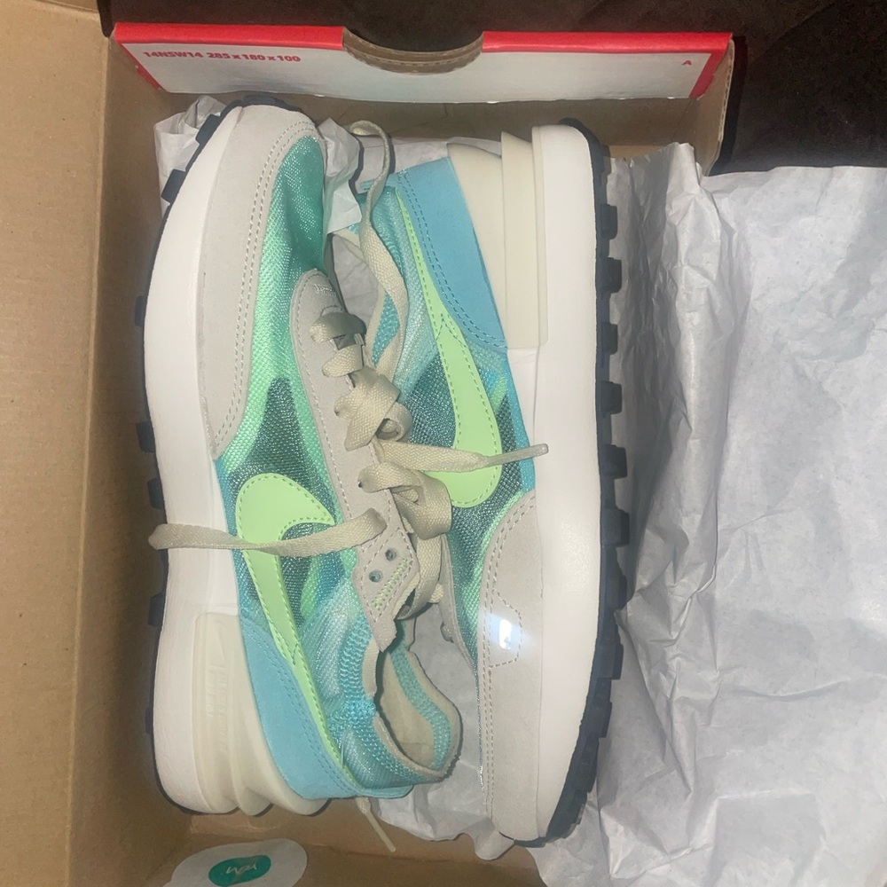 Woman Nikes sneakers